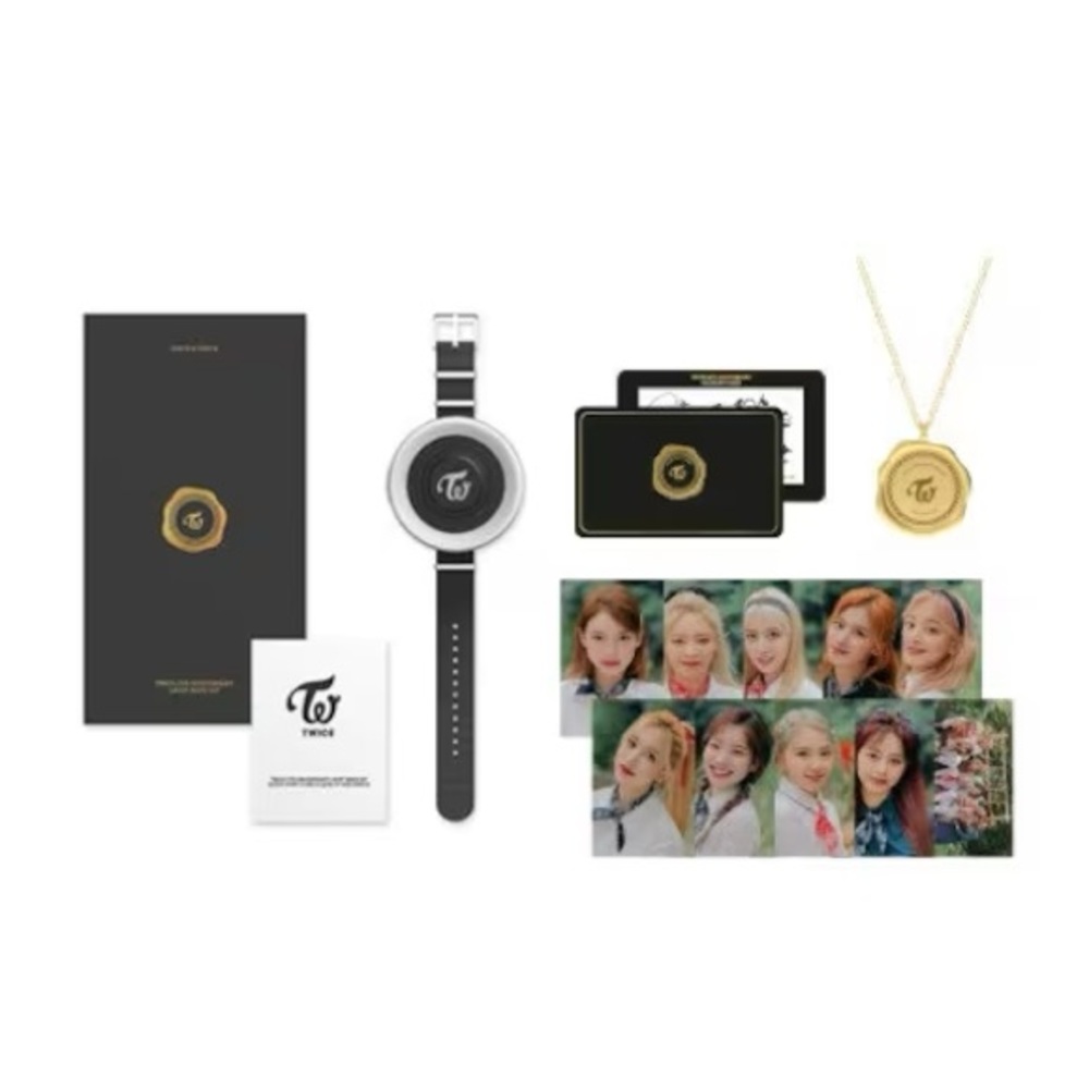NWOT Official TWICE 5th Anniversary Light Band Ver. 2